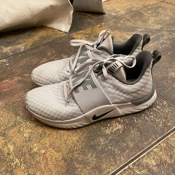 Women’s Nike in-season training 9 shoes - Picture 2 of 4